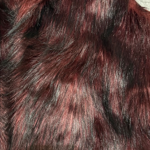 BCBGeneration Faux Fur Vest Sz Medium - Picture 12 of 12